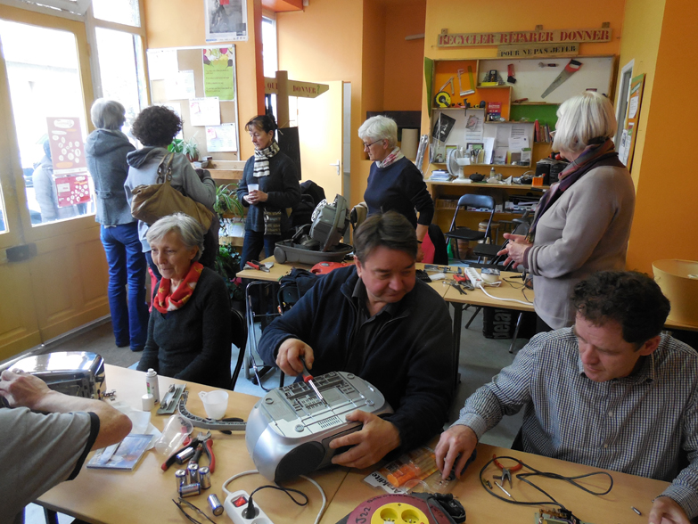 Le prochain atelier réparation c’est le vendredi 24 Juin 2016 de 14h à 17h